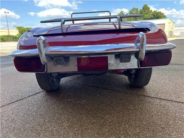 Jaguar-E-Type-1969-2