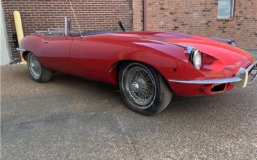 Jaguar-E-Type-1969-7
