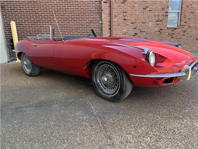 Jaguar-E-Type-1969-7