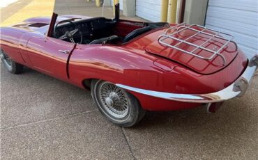 Jaguar-E-Type-1969-8