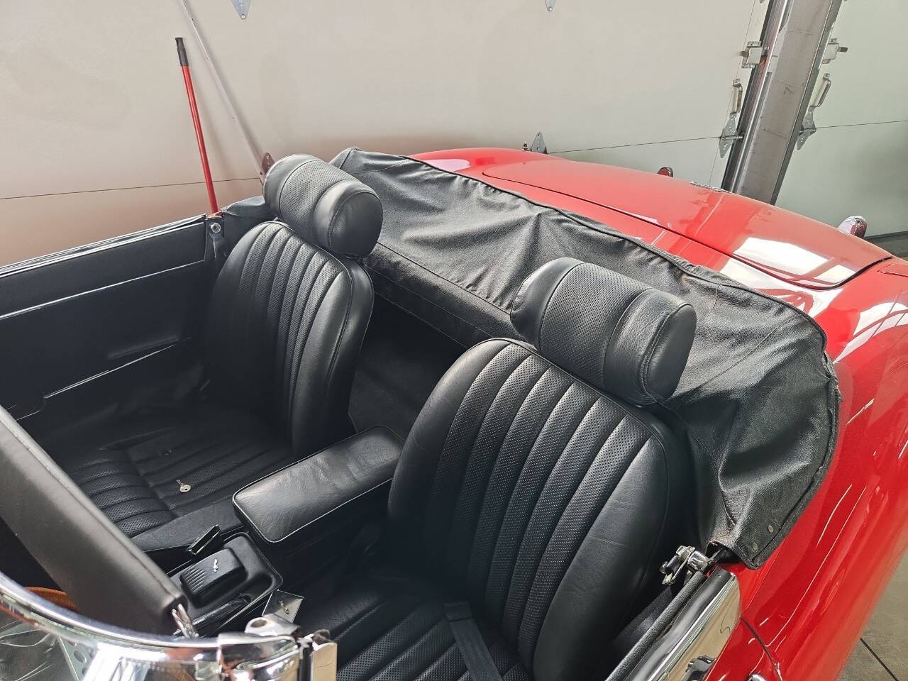 Jaguar-E-Type-1969-Convertible-5