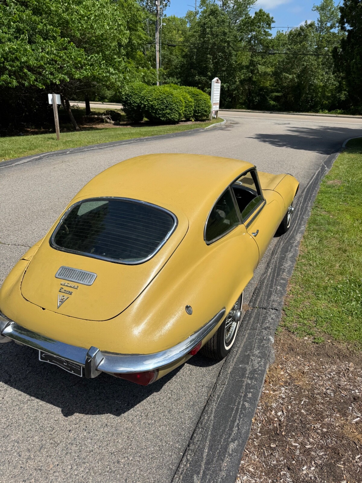 Jaguar-E-Type-1973-Coupe-6