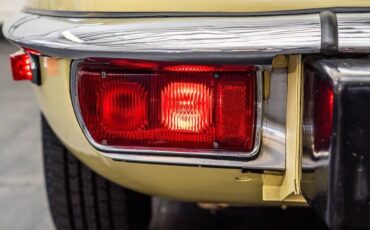 Jaguar-E-Type-1974-Convertible-1