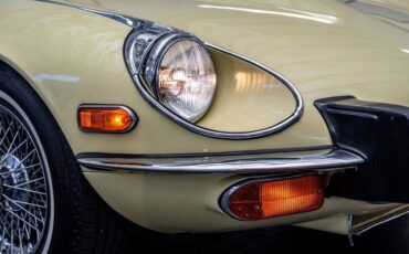 Jaguar-E-Type-1974-Convertible-11