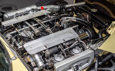 Jaguar-E-Type-1974-Convertible-16
