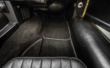 Jaguar-E-Type-1974-Convertible-38