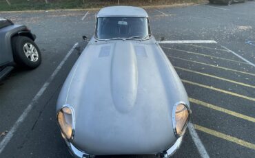 Jaguar-E-type-1967-Silver-Black-10