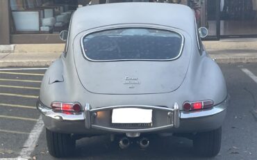 Jaguar-E-type-1967-Silver-Black-14
