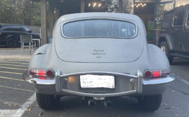 Jaguar-E-type-1967-Silver-Black-15