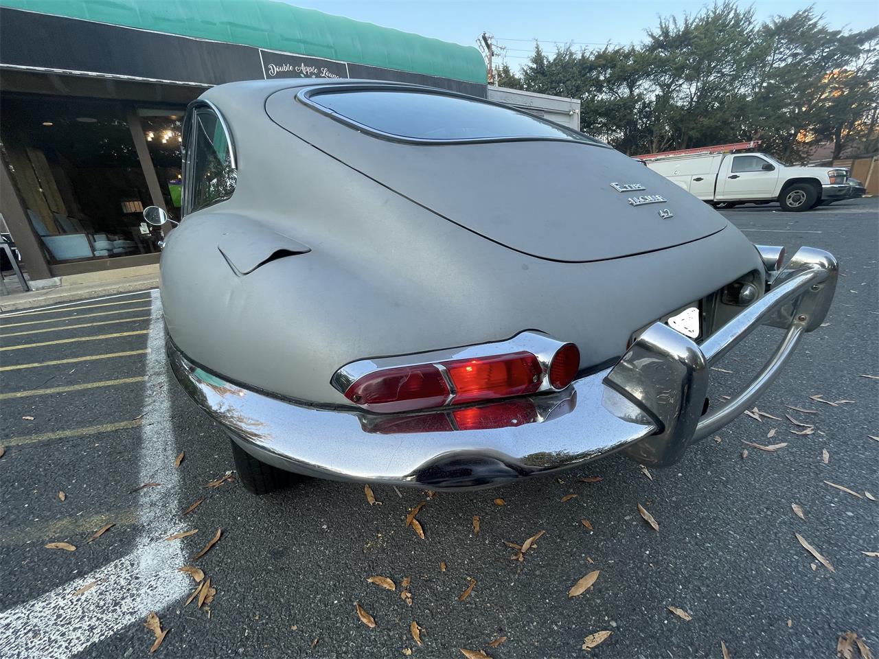 Jaguar-E-type-1967-Silver-Black-16