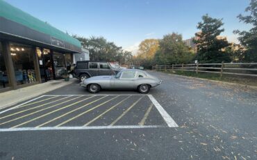 Jaguar-E-type-1967-Silver-Black-17