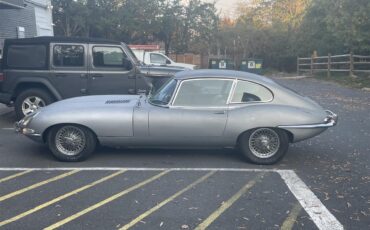 Jaguar-E-type-1967-Silver-Black-18