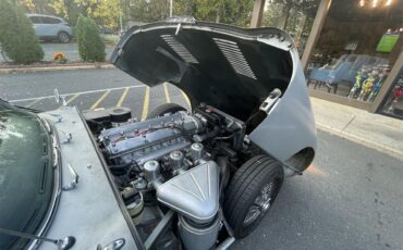 Jaguar-E-type-1967-Silver-Black-20