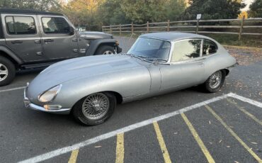 Jaguar-E-type-1967-Silver-Black-29