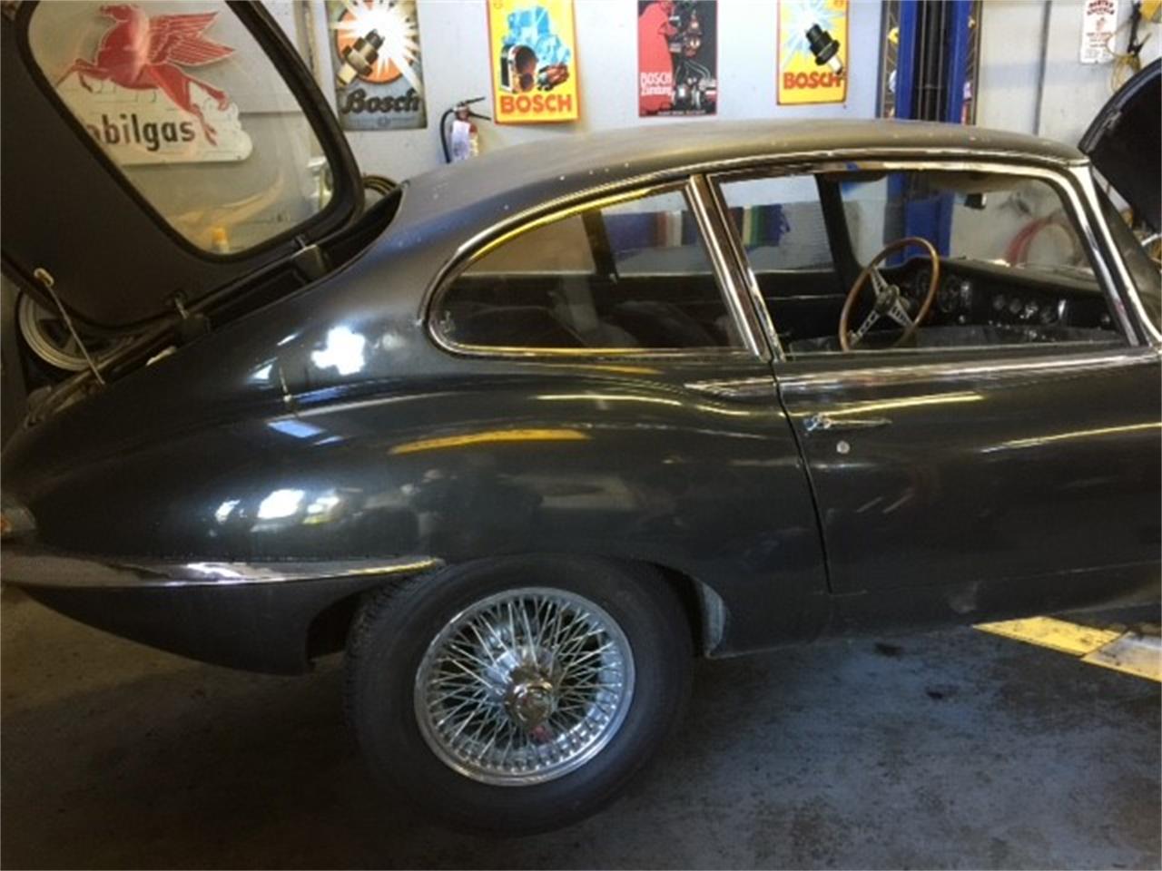 Jaguar-E-type-1968-Gray-Blue-5