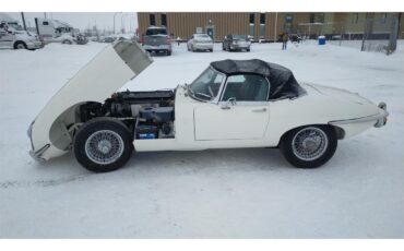 Jaguar-E-type-1969-Old-english-white-Tan