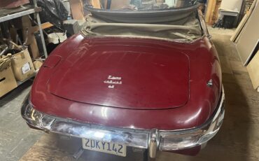 Jaguar-E-type-1969-Red-Beige-1