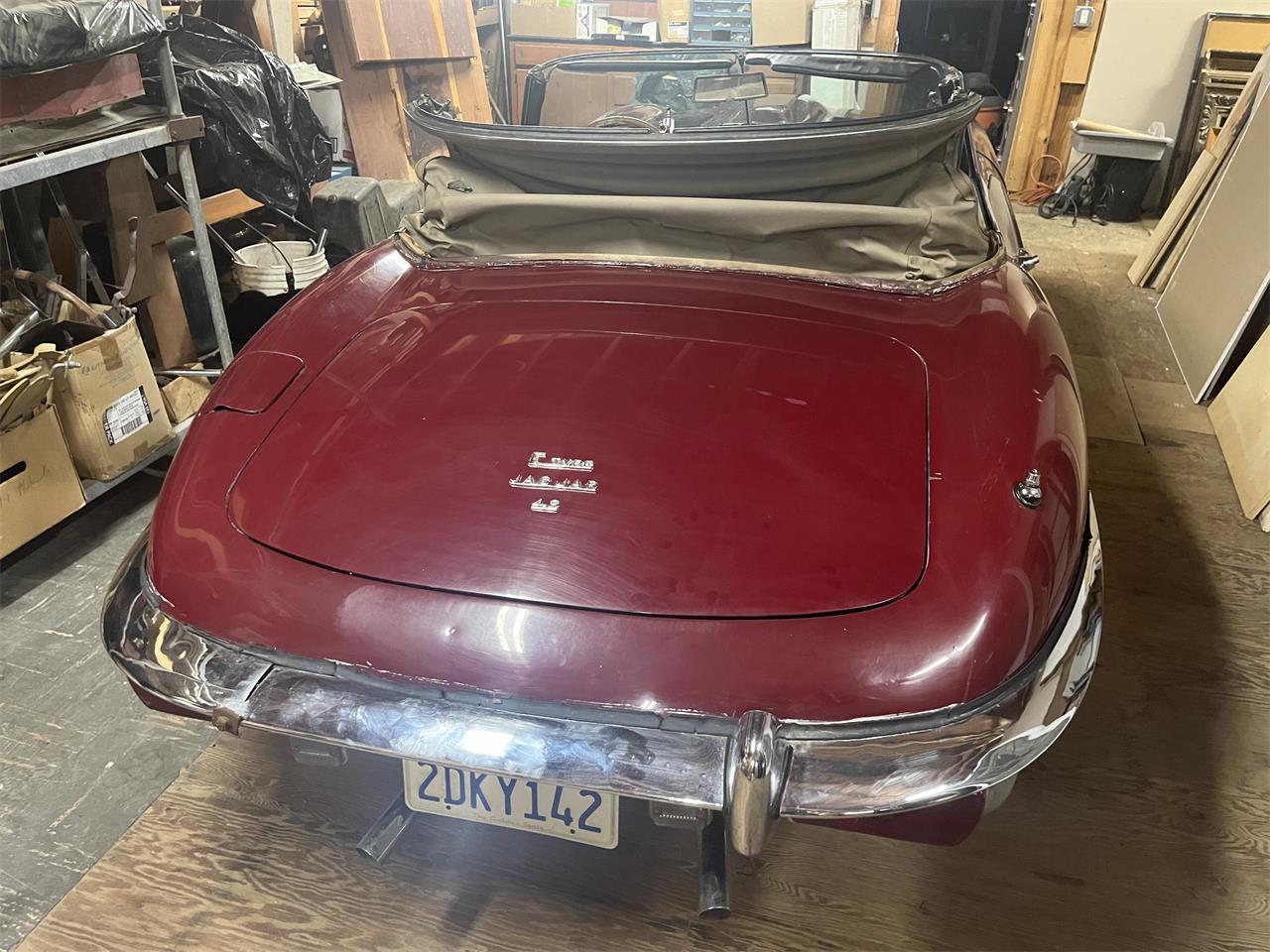 Jaguar-E-type-1969-Red-Beige-1