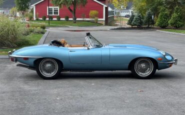 Jaguar-E-type-1969-Silver-Blue-Metallic-Tan-3