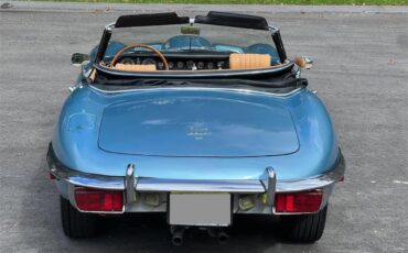 Jaguar-E-type-1969-Silver-Blue-Metallic-Tan-4