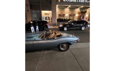 Jaguar-E-type-1969-Silver-Blue-Metallic-Tan-7