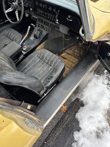 Jaguar-E-type-1973-18