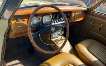 Jaguar-MK2-3.8-1959-Sedan-20