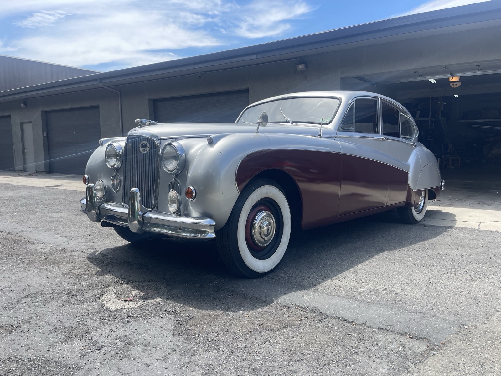 Jaguar-Mark-IX-1961-2
