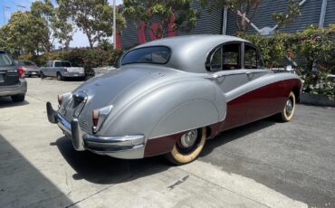 Jaguar-Mark-IX-1961-4
