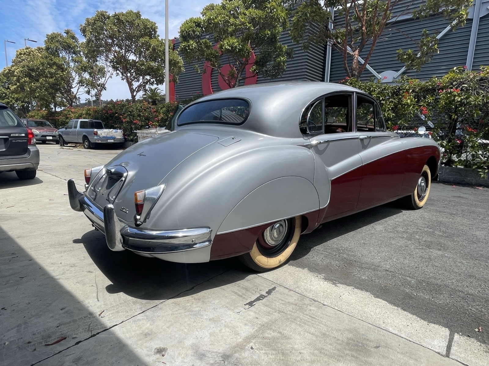 Jaguar-Mark-IX-1961-4