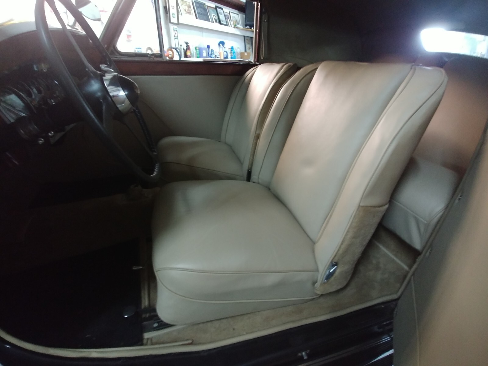 Jaguar-Mark-V-1951-Coupe-2