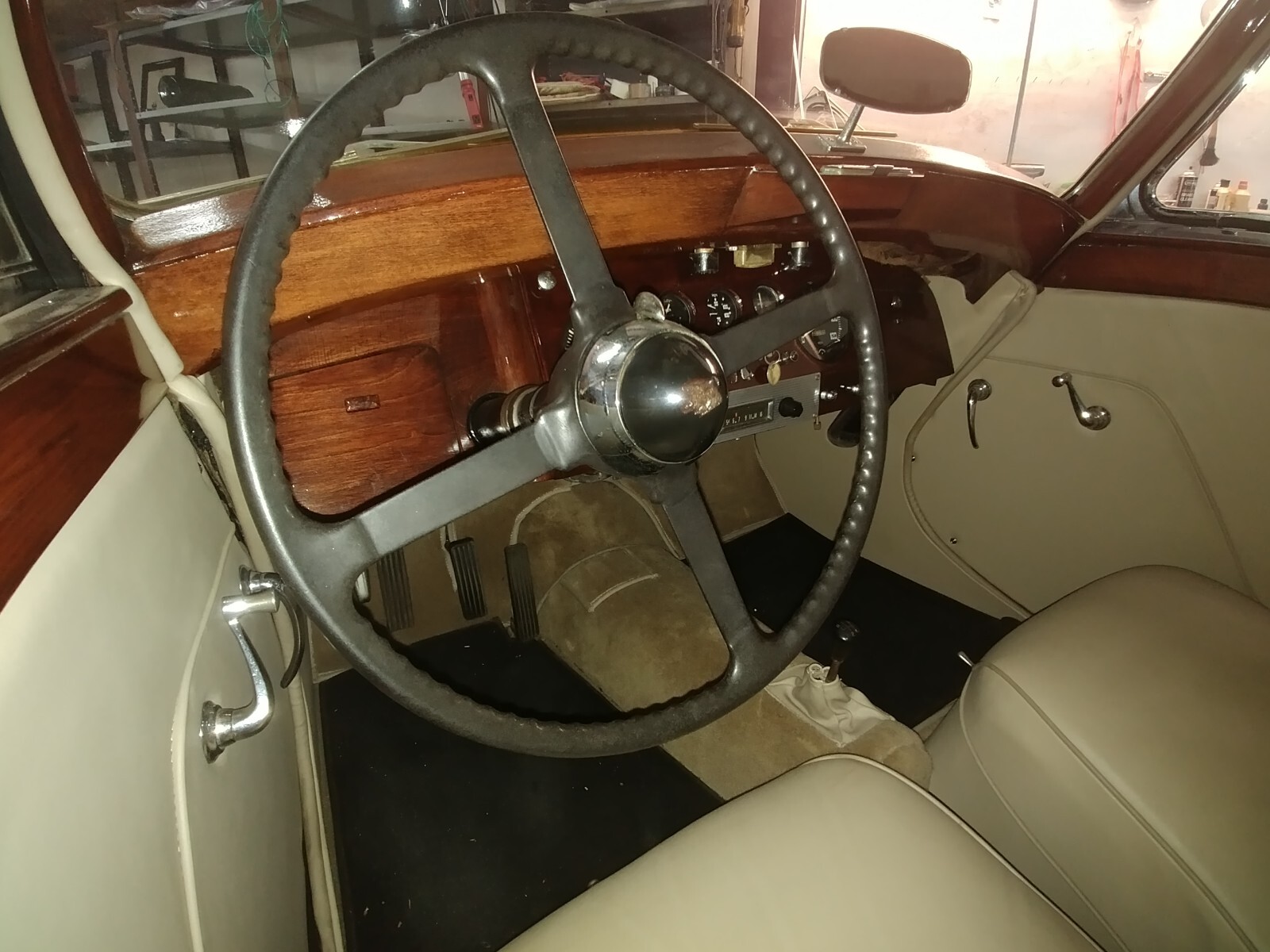 Jaguar-Mark-V-1951-Coupe-33
