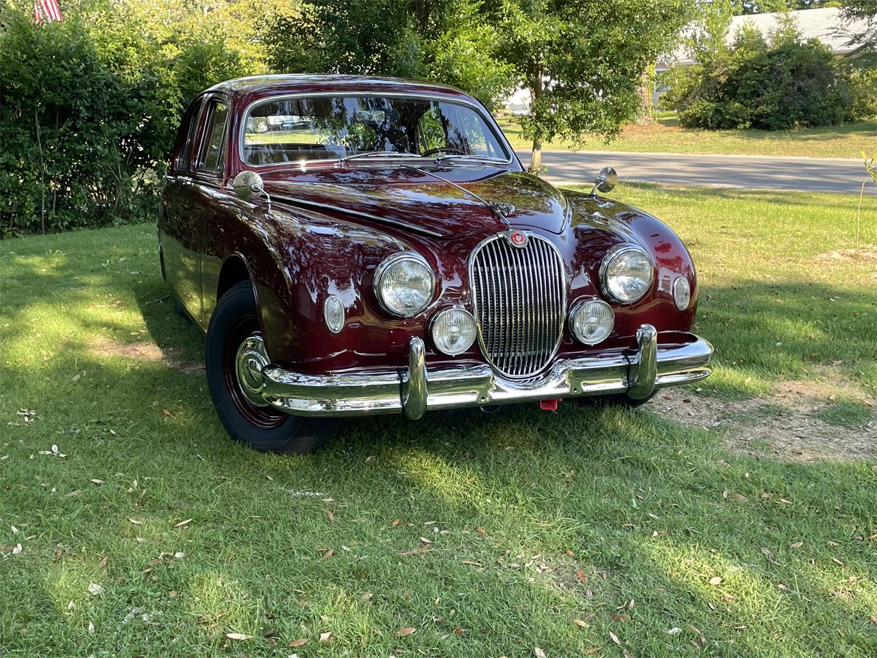 Jaguar-Mark-i-1958-Imperial-Maroon-Tan-1