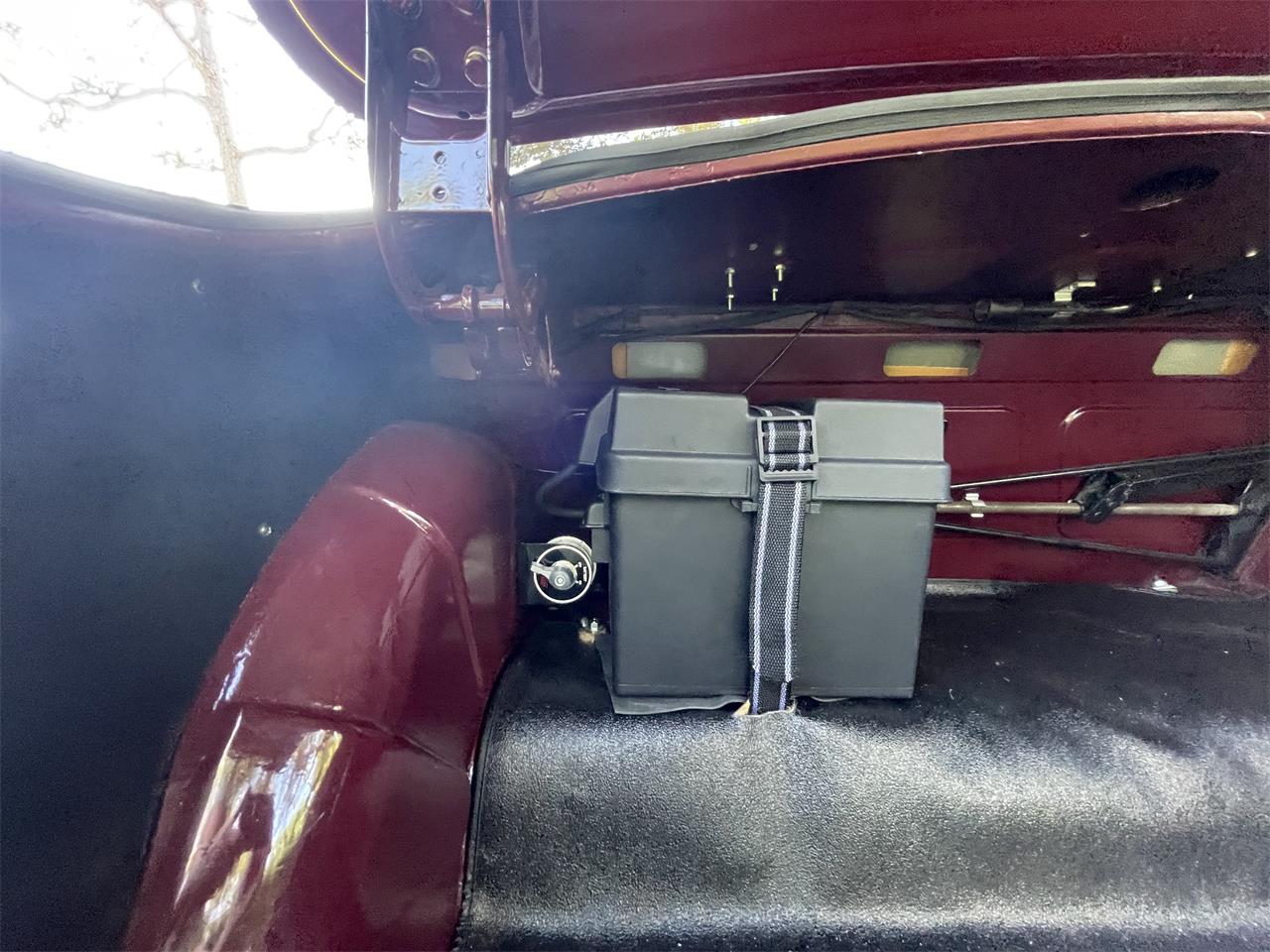 Jaguar-Mark-i-1958-Imperial-Maroon-Tan-19