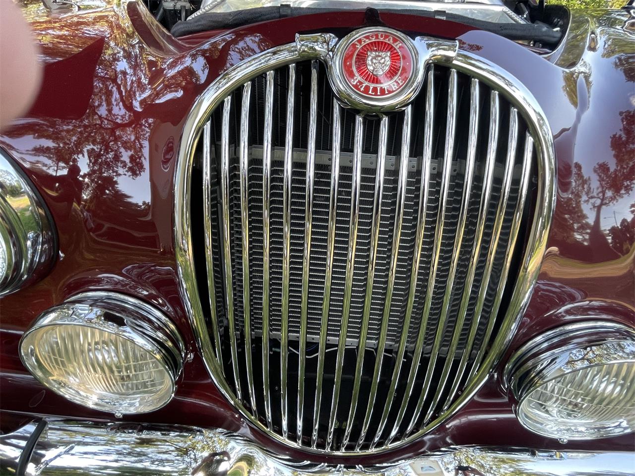 Jaguar-Mark-i-1958-Imperial-Maroon-Tan-2