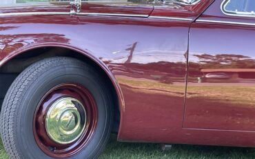 Jaguar-Mark-i-1958-Imperial-Maroon-Tan-21