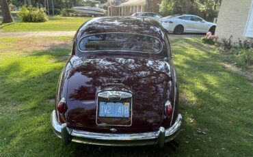 Jaguar-Mark-i-1958-Imperial-Maroon-Tan-22