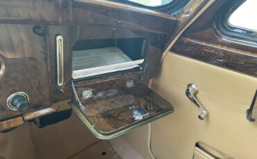 Jaguar-Mark-i-1958-Imperial-Maroon-Tan-39