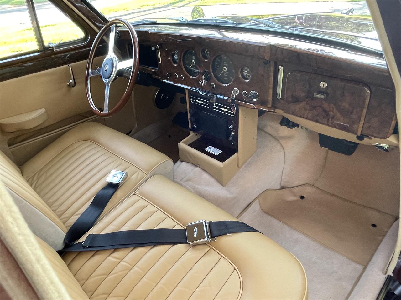 Jaguar-Mark-i-1958-Imperial-Maroon-Tan-41