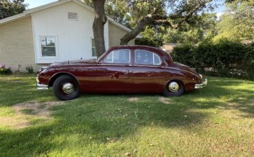 Jaguar-Mark-i-1958-Imperial-Maroon-Tan-5