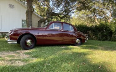 Jaguar-Mark-i-1958-Imperial-Maroon-Tan-7