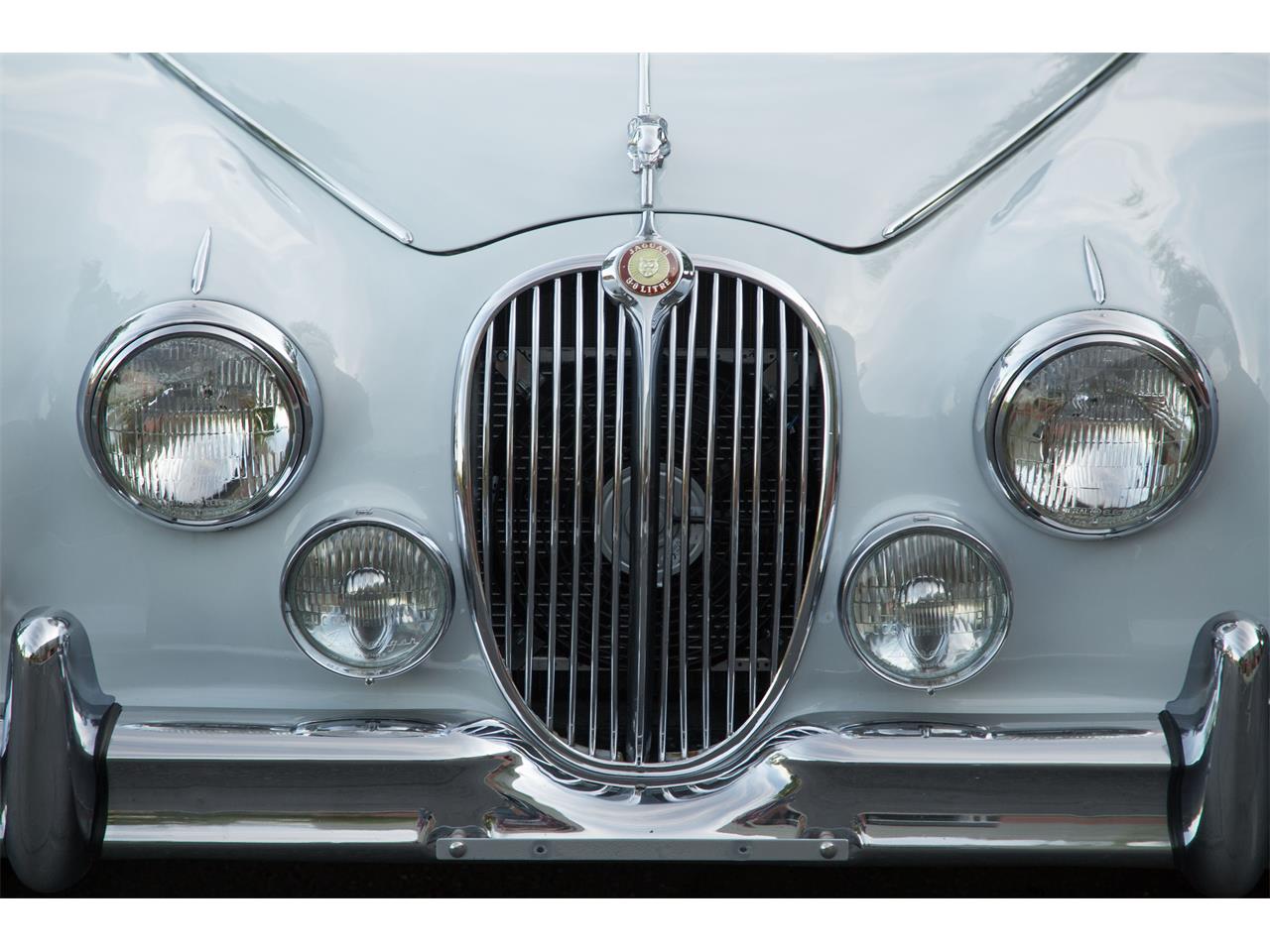 Jaguar-Mark-ii-1962-Pearl-Gray-Black-10