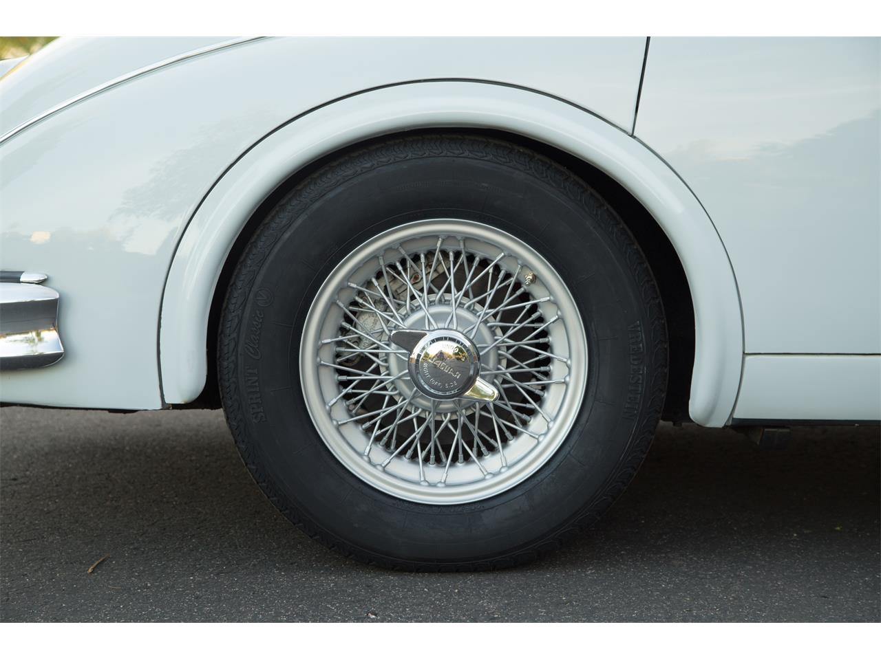 Jaguar-Mark-ii-1962-Pearl-Gray-Black-17