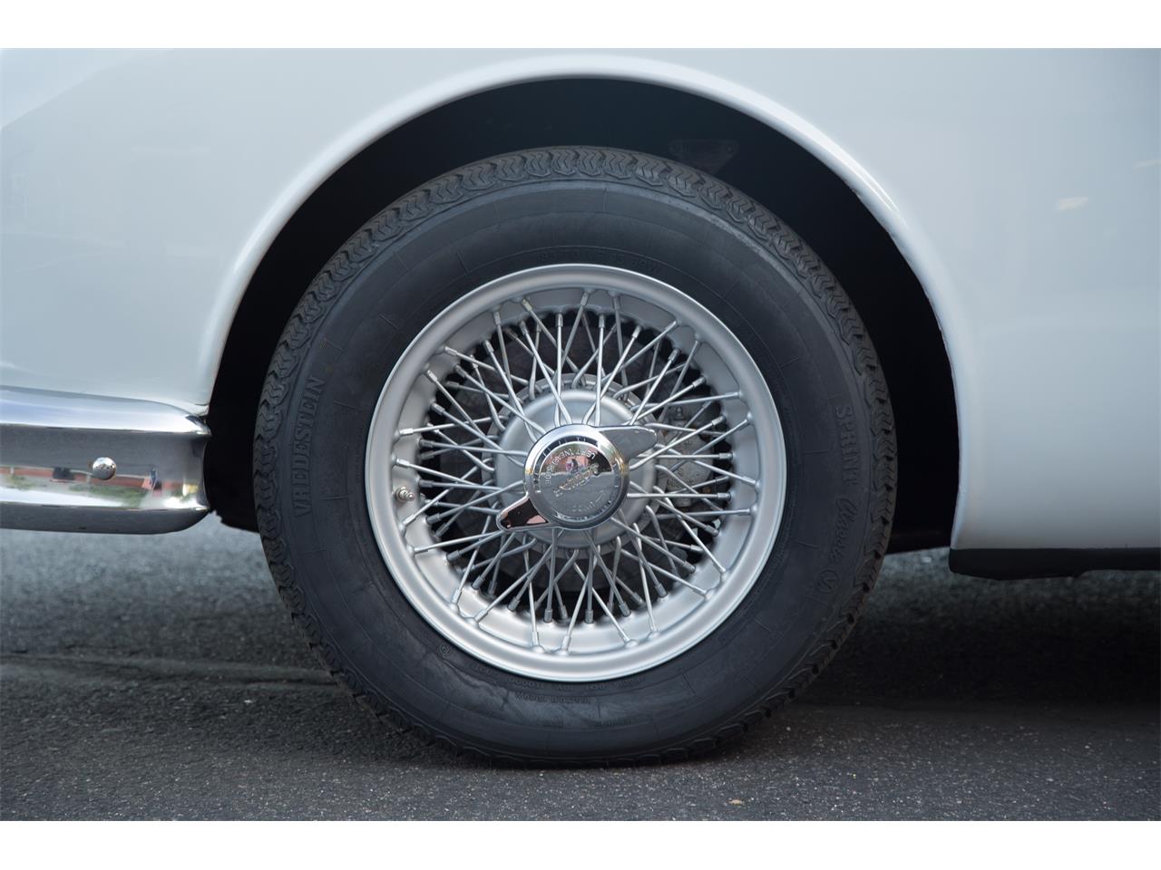 Jaguar-Mark-ii-1962-Pearl-Gray-Black-22
