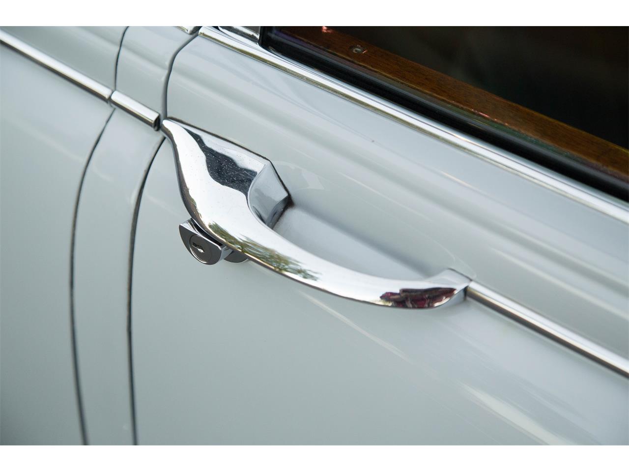 Jaguar-Mark-ii-1962-Pearl-Gray-Black-23