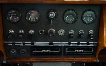 Jaguar-Mark-ii-1962-Pearl-Gray-Black-27