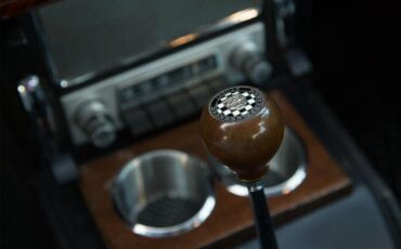 Jaguar-Mark-ii-1962-Pearl-Gray-Black-28