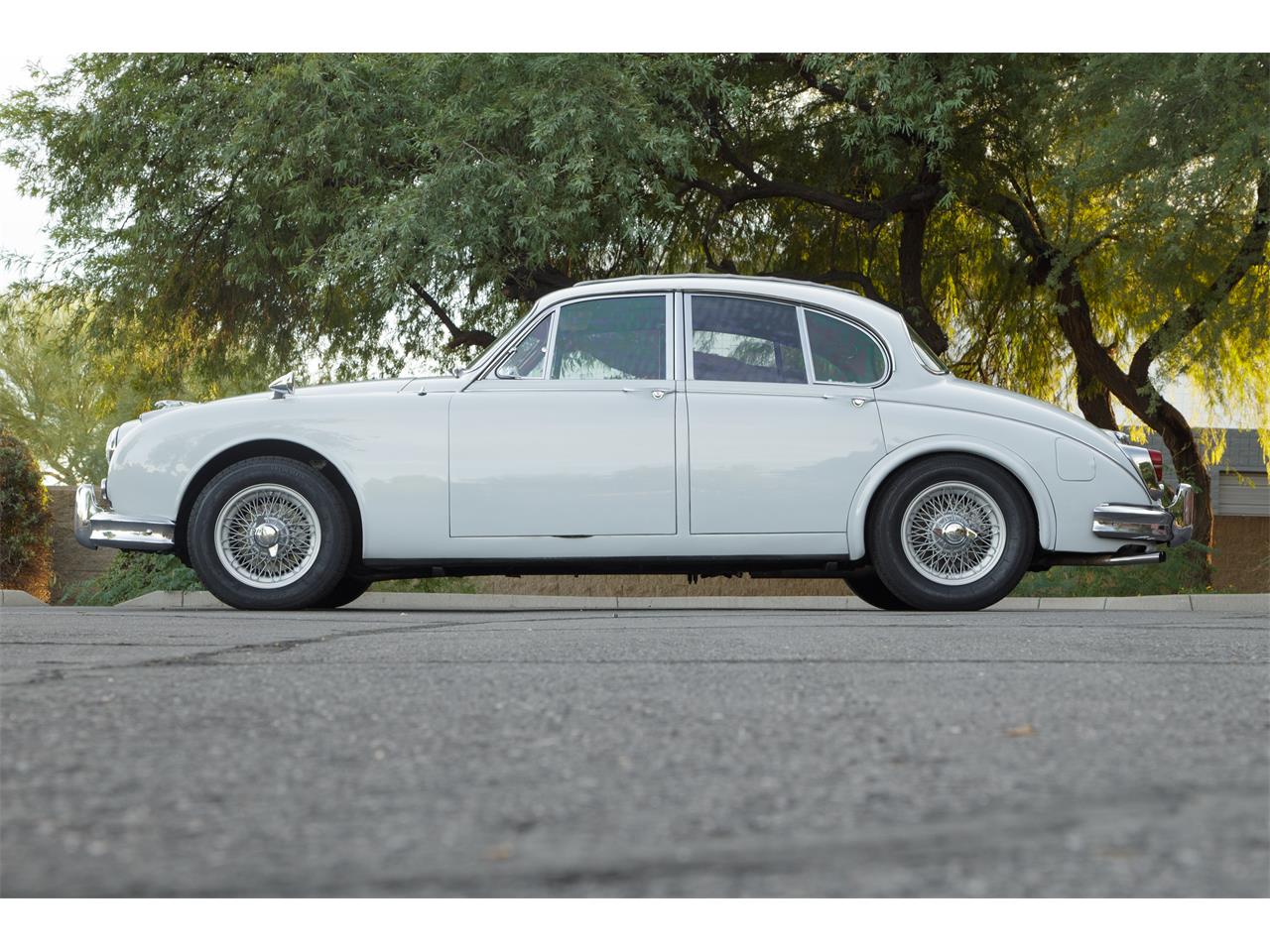 Jaguar-Mark-ii-1962-Pearl-Gray-Black-3