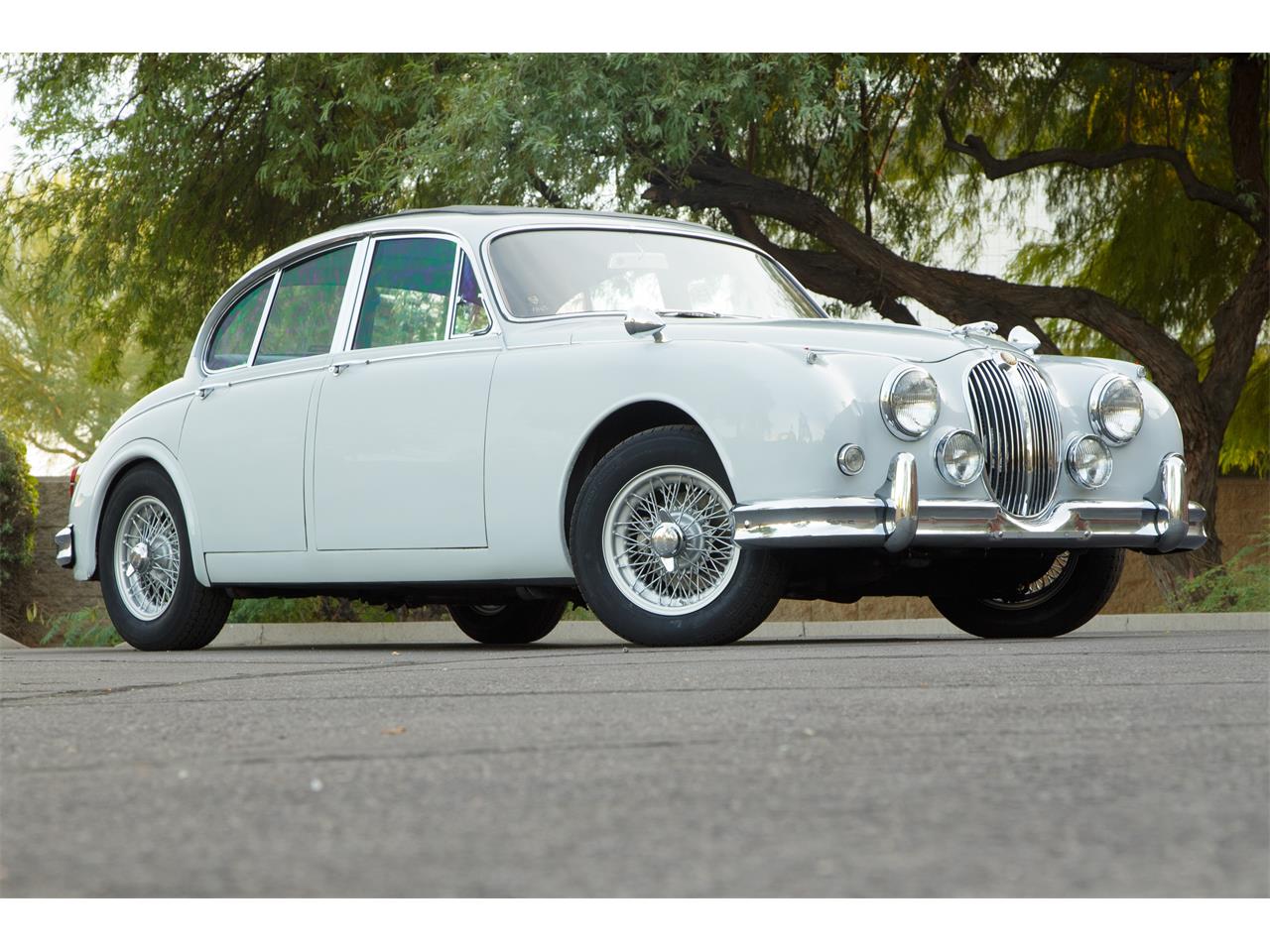 Jaguar-Mark-ii-1962-Pearl-Gray-Black-32