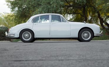Jaguar-Mark-ii-1962-Pearl-Gray-Black-4